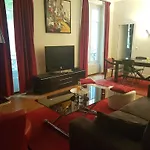 Champs Elysees Perfect Apartment