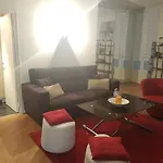 Champs Elysees Perfect Apartment